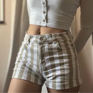 H&M Striped White/Tan Denim Shorts // size 2